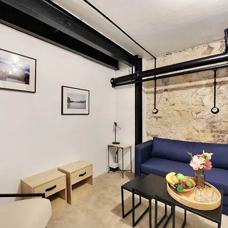 Apartment Maitre *